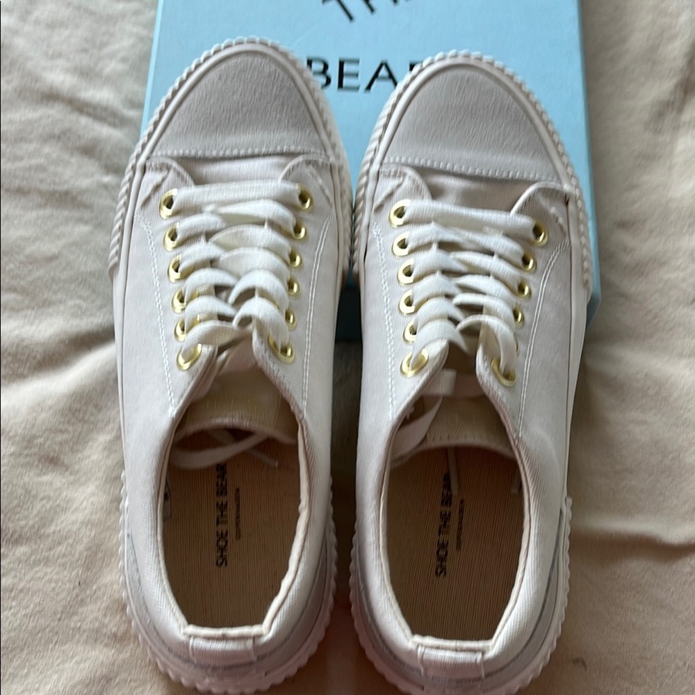 Shoe the Bear Women's White Sneakers